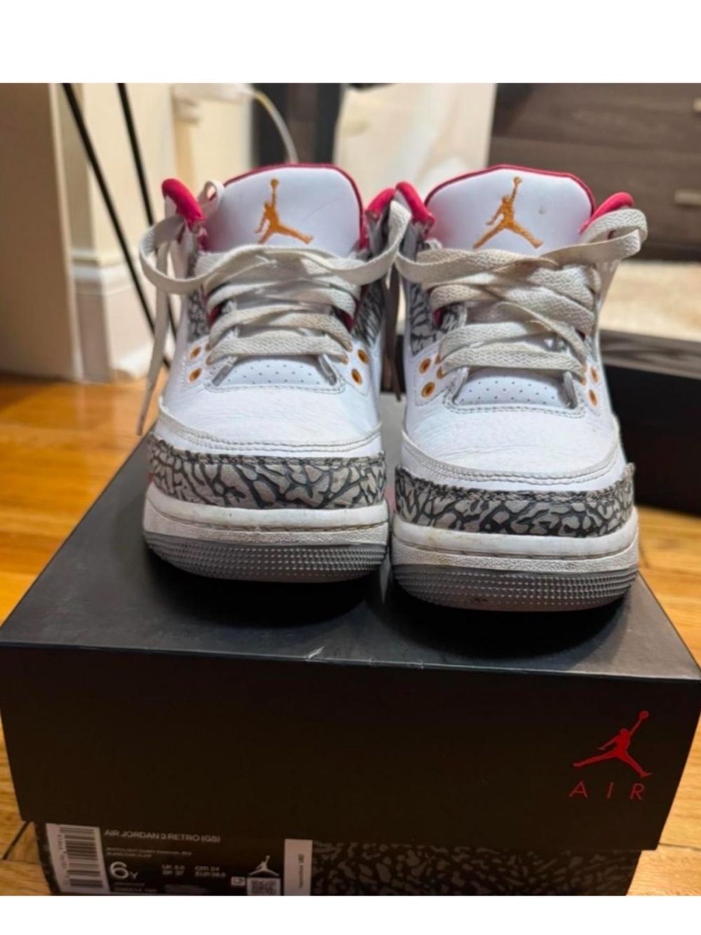 Jordan Cardinal 3s